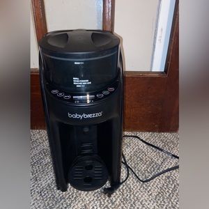 Baby brezza advanced formula pro with Wi-Fi